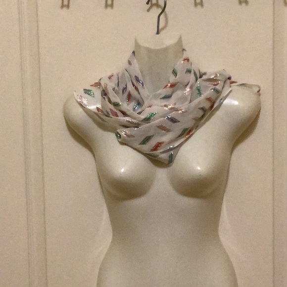 Scarf head wrap bone metallic colorful NWOT red green purple pink Versat… - Picture 7 of 9